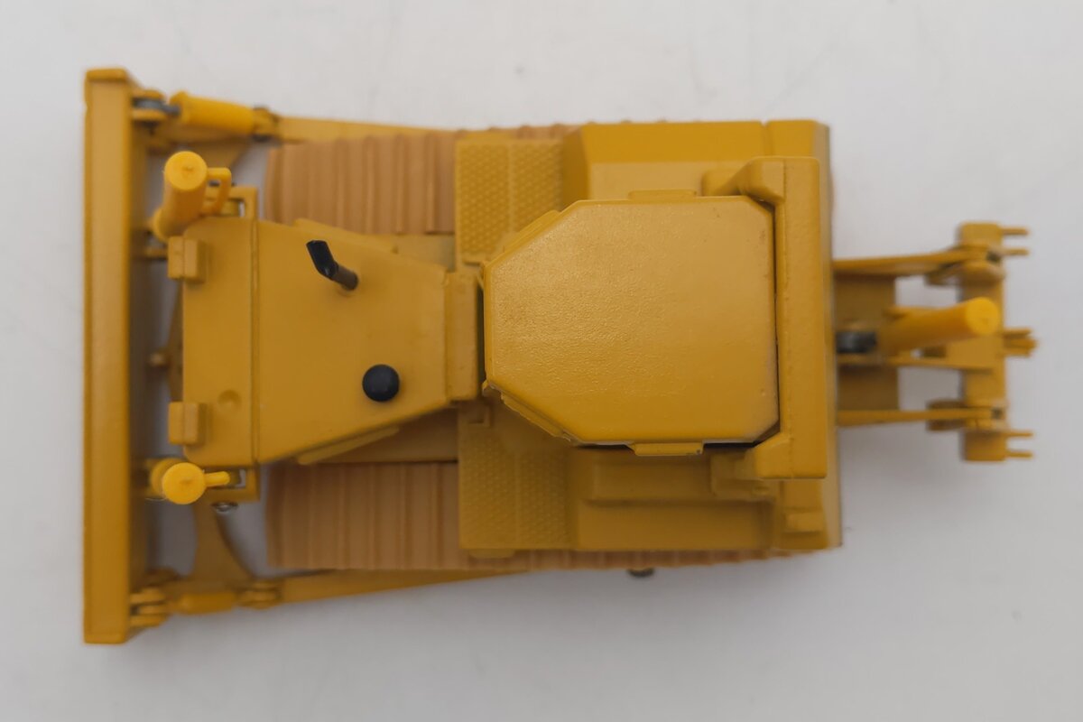Conrad 2851 1:50 Scale Diecast Caterpillar D6H Track-Type Tractor With Ripper EX/Box