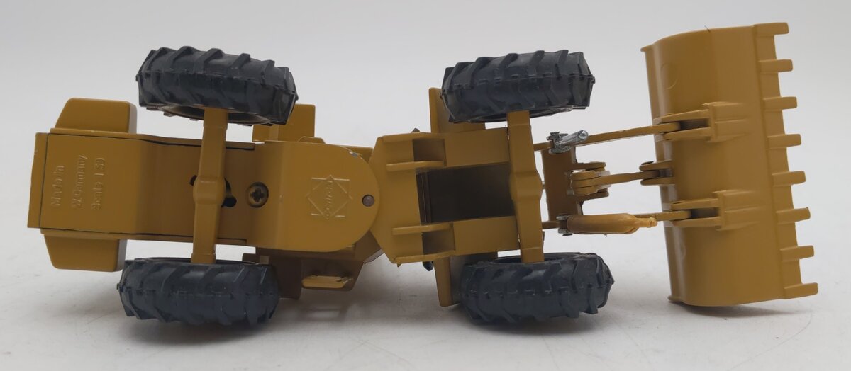 Conrad 2886 1:50 Die-Cast Caterpillar 936 Wheel Loader/Box