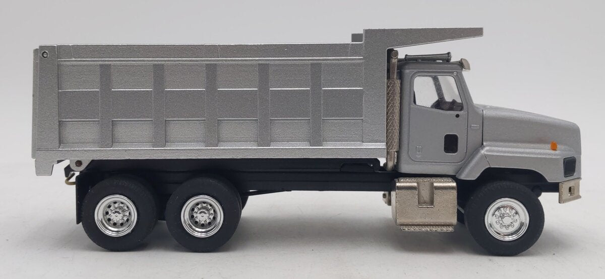 Conrad 1:50 Die-Cast International 5600i Dump Truck EX