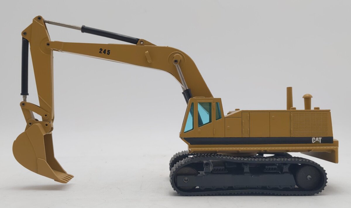NZG 160 1:50 Caterpillar 245 Hydraulic Excavator EX/Box