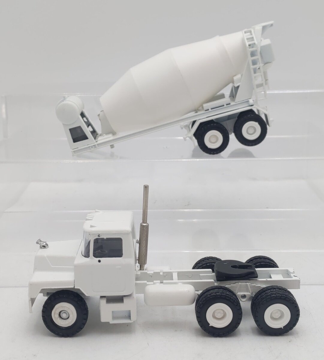 Conrad 1:50 Die-Cast Mack Truck with Cement Mixer Trailer