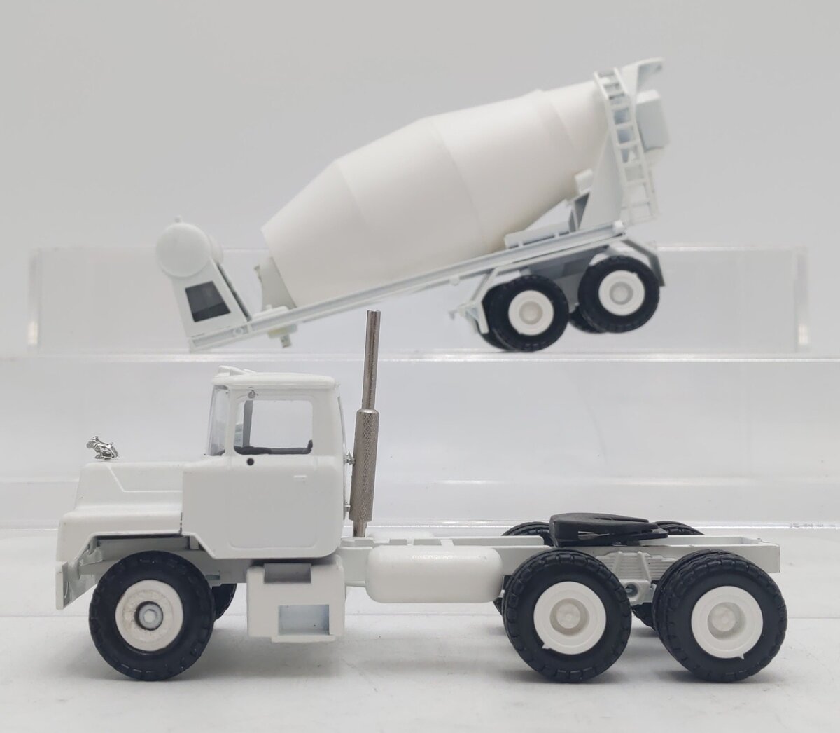 Conrad 1:50 Die-Cast Mack Truck with Cement Mixer Trailer
