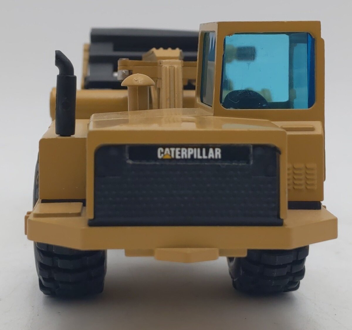 NZG 260 1:50 Scale Diecast Caterpillar 615C Wheel Tractor w/Elevating Scraper LN