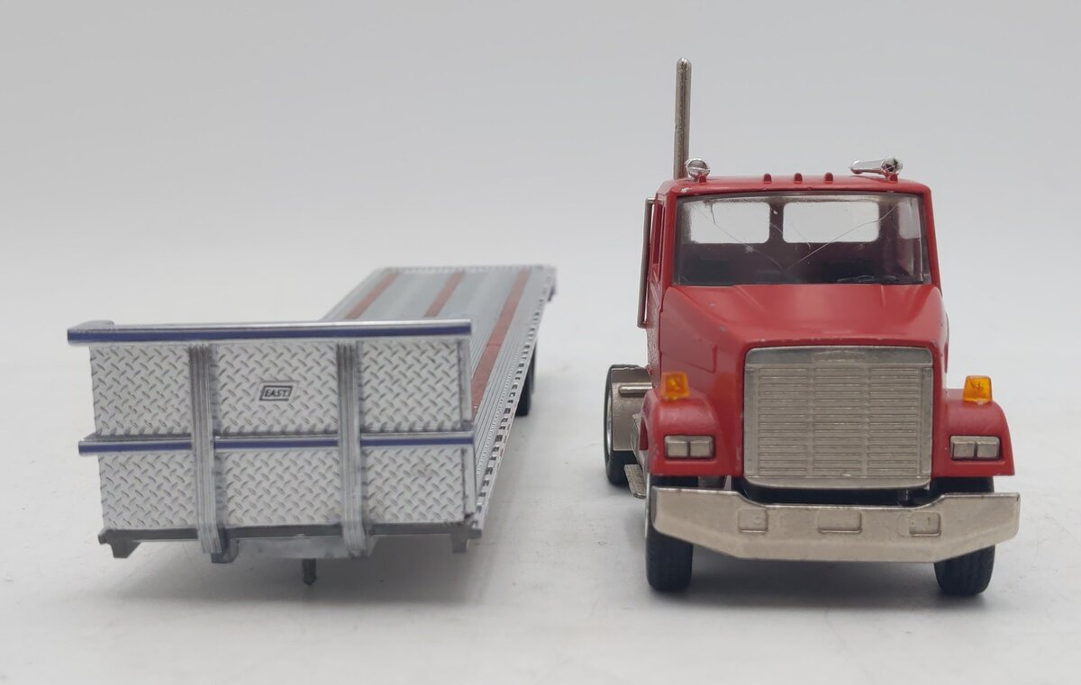 Conrad & Sword 1:50 Die-Cast Freightliner Tractor & East Trailer VG