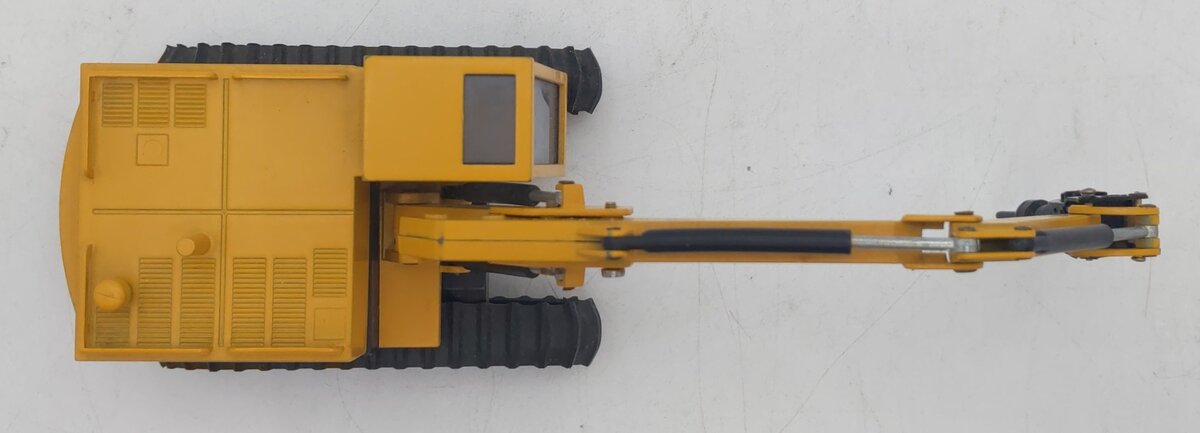 NZG 190 1:50 Caterpillar 215 Hydraulic Excavator with Hammer EX/Box
