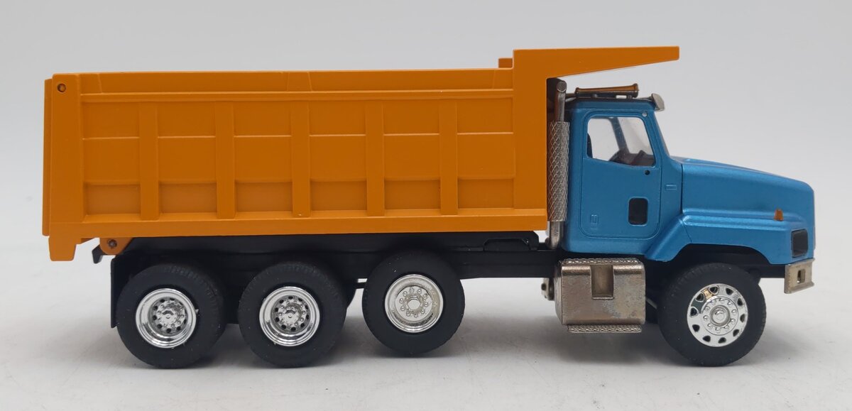 Conrad 1:50 Blue & Yellow International 5600 Dump Truck EX