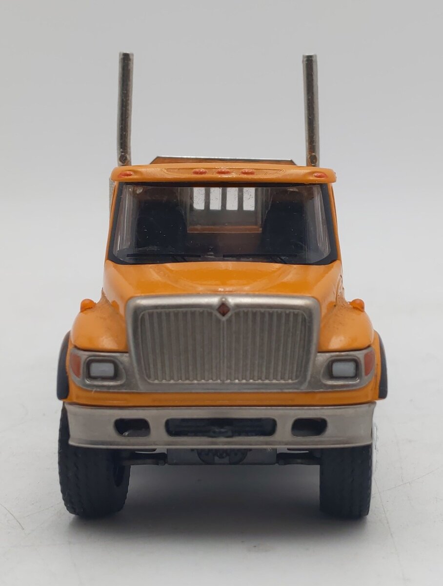Conrad 1:50 Talbert 7000 International Truck with Lowboy Trailer VG