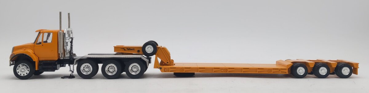 Conrad 1:50 Talbert 7000 International Truck with Lowboy Trailer VG