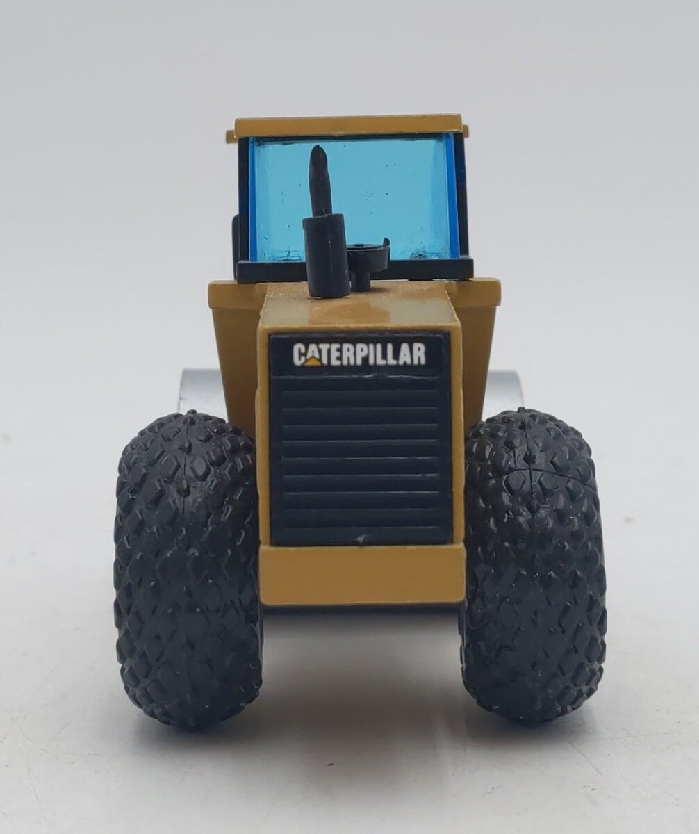 NZG 401/2 1:50 Die-Cast Caterpillar CS-563C Vibratory Soil Compactor EX