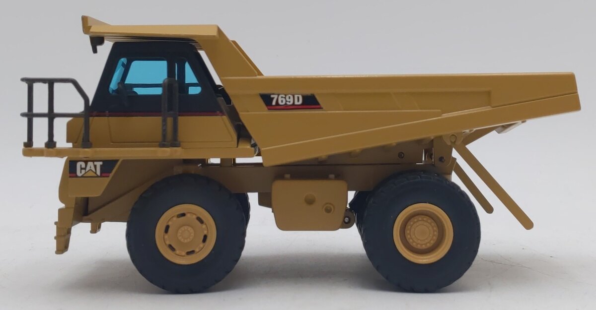 NZG 477 1:50 Die-Cast Caterpillar 769D Off-Highway Truck EX/Box