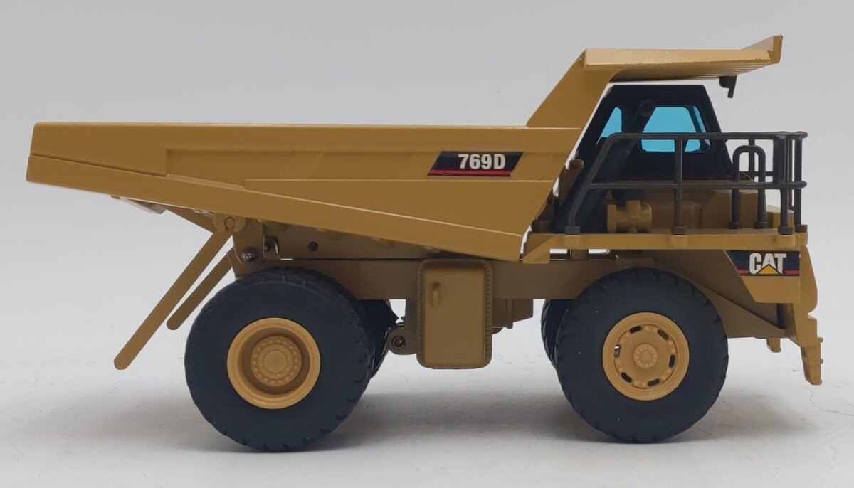 NZG 477 1:50 Die-Cast Caterpillar 769D Off-Highway Truck EX/Box