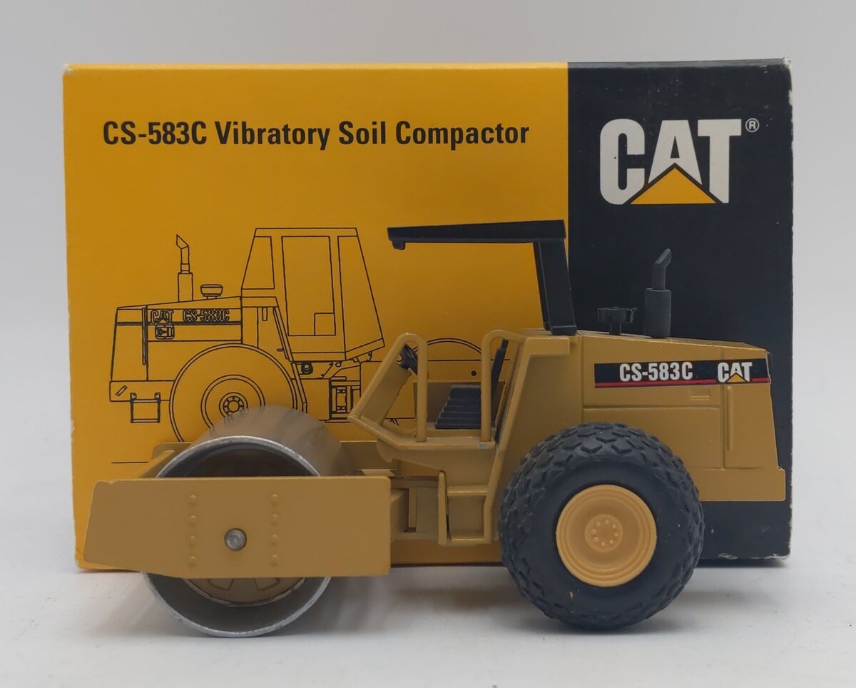 NZG 402 1:50 Caterpillar CS-583C Vibratory Soil Compactor EX/Box