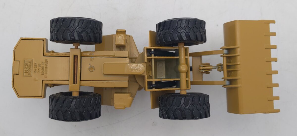 NZG 237 1:50 Caterpillar 966D Wheel Loader EX/Box
