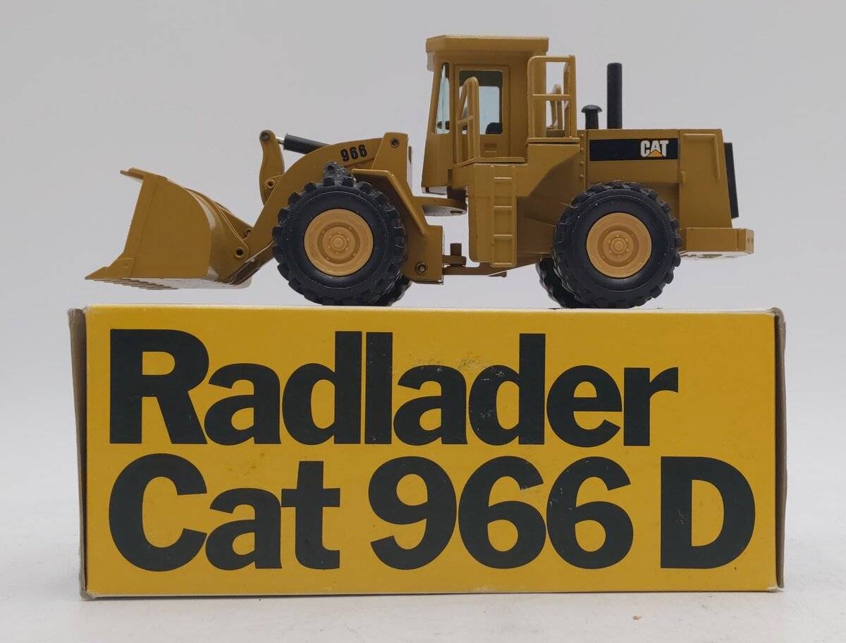 NZG 237 1:50 Caterpillar 966D Wheel Loader EX/Box
