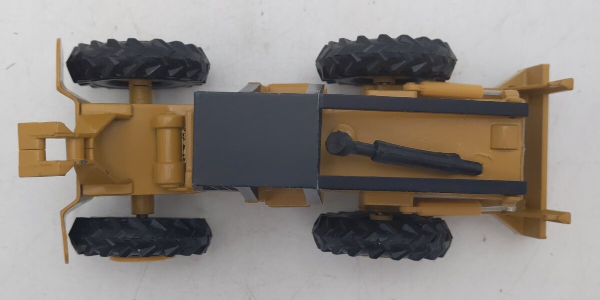 NZG 220 1:50 Caterpillar 528 Log Skidder EX/Box