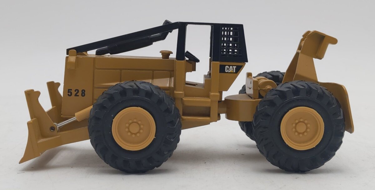 NZG 220 1:50 Caterpillar 528 Log Skidder EX/Box