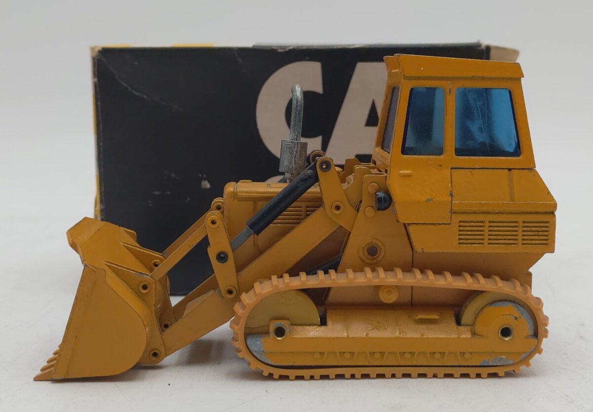 NZG 116 1:50 Caterpillar 955K Kettenlader (Track Loader) VG/Box