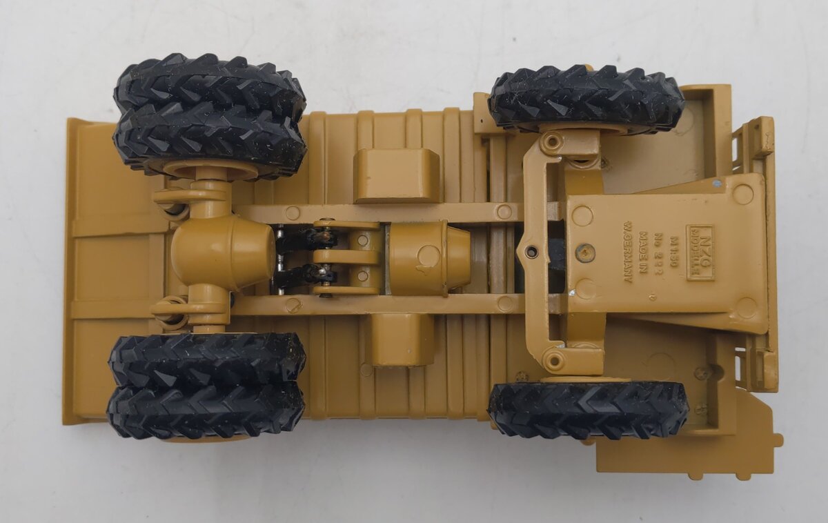 NZG 222 1:50 Scale Diecast 769C Caterpillar Dump Truck EX/Box