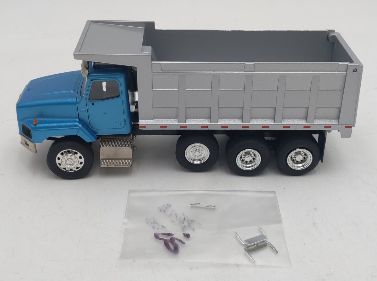 Conrad 1:50 Blue International 5600i Dump Truck LN