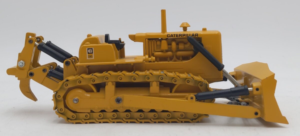 Conrad 2874 1:50 Caterpillar D9G Track-Type Tractor EX/Box