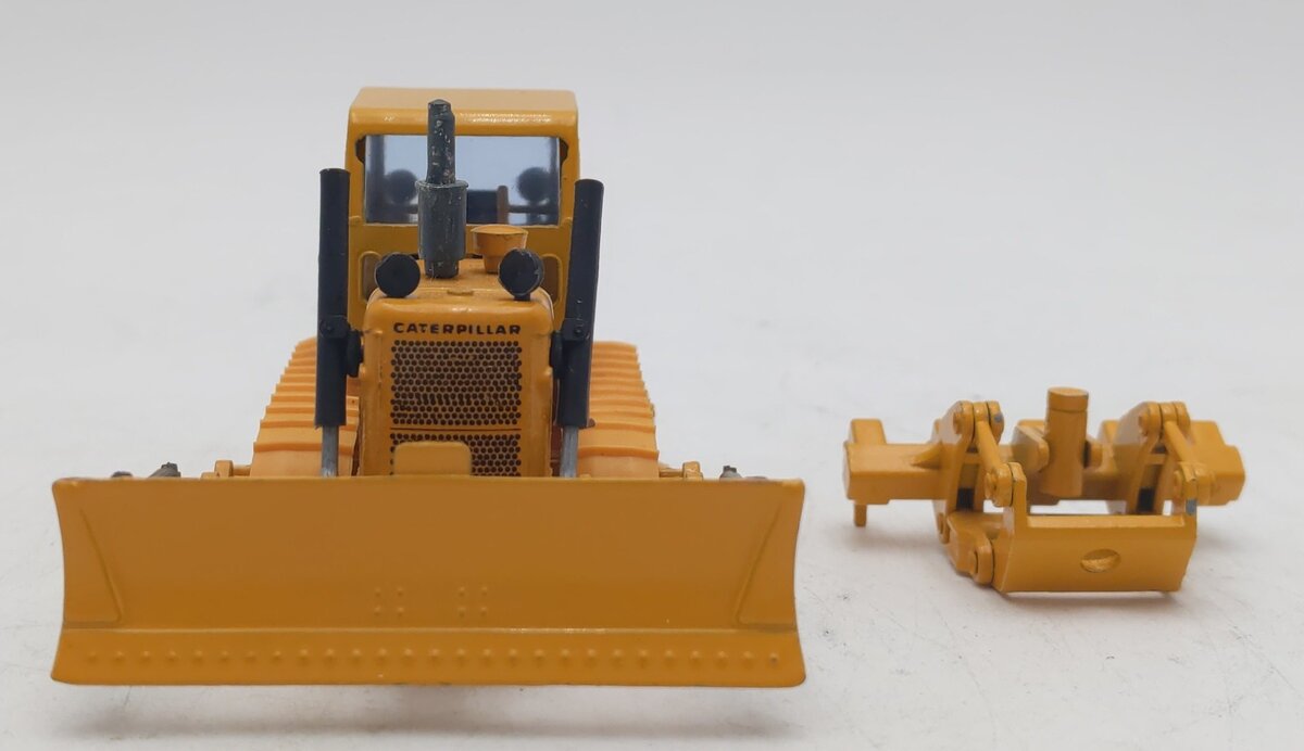 NZG 1:50 Die-Cast Caterpillar D4D Dozer with Ripper EX/Box