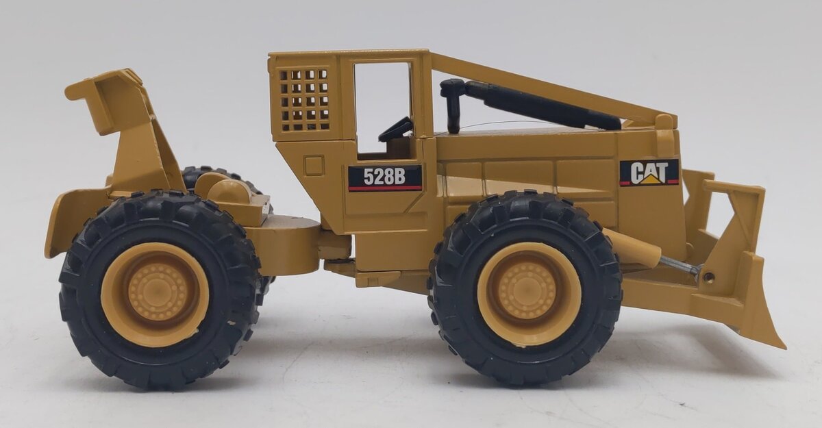 NZG 220 1:50 Caterpillar 528 Log Skidder EX/Box