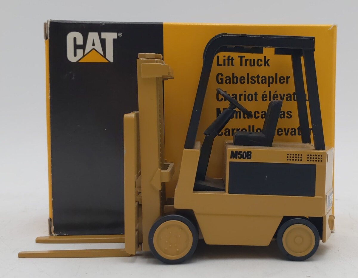NZG 225 1:50 Caterpillar M50B Lift Truck VG/Box