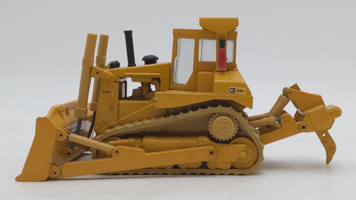 ARPRA Supermini 1:50 Die-Cast Caterpillar D8L Bulldozer w/ Ripper EX/Box
