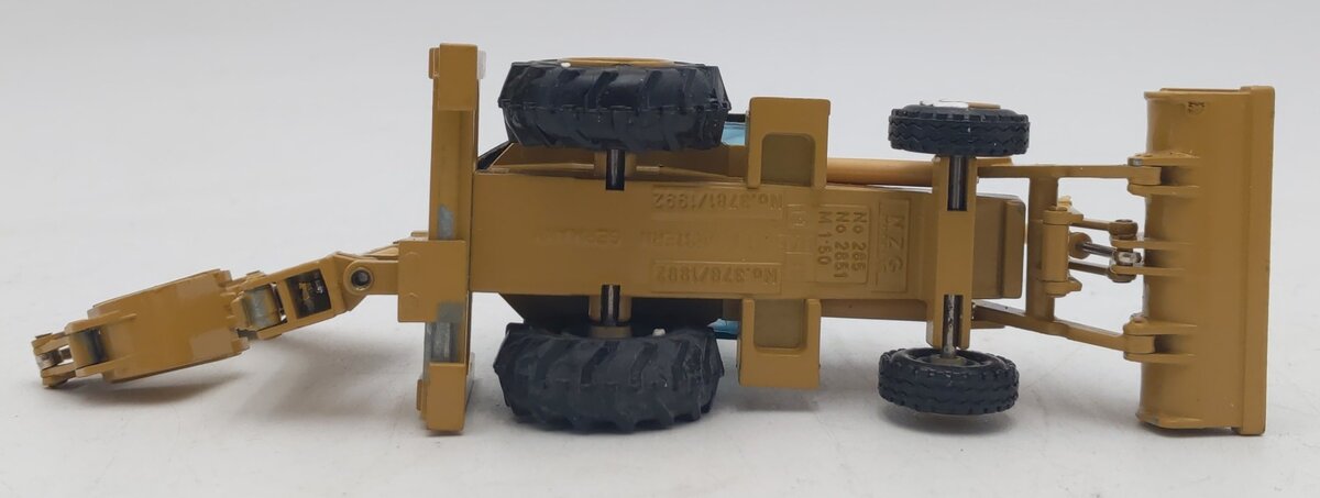 NZG 2851 1:50 Die-Cast Caterpilar 428B Backhoe Loader EX/Box