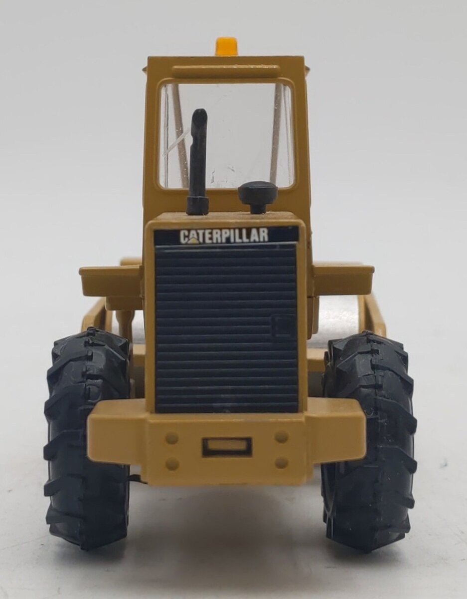 Conrad 2889 1:50 Caterpillar Compactor CAT CS 653 EX/Box
