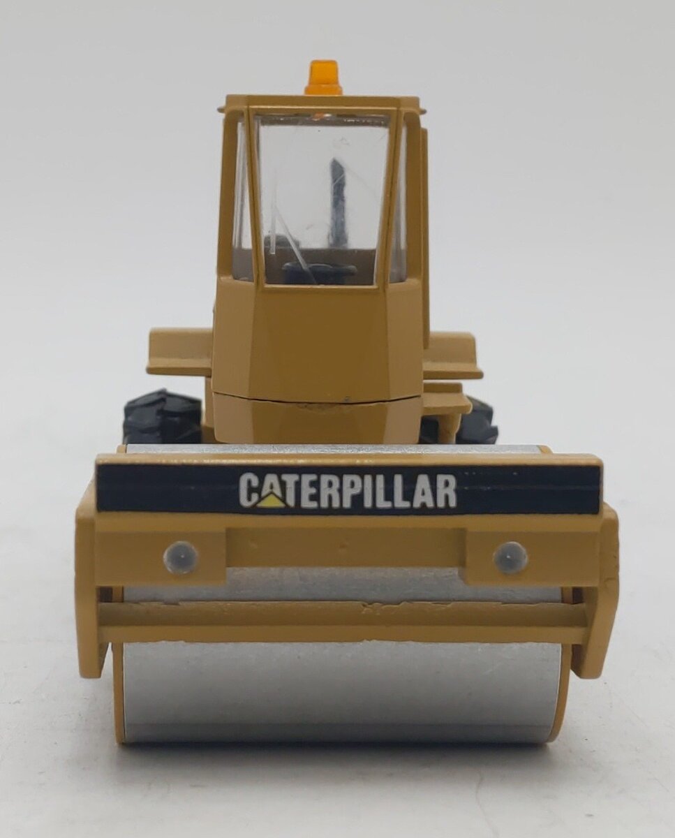 Conrad 2889 1:50 Caterpillar Compactor CAT CS 653 EX/Box