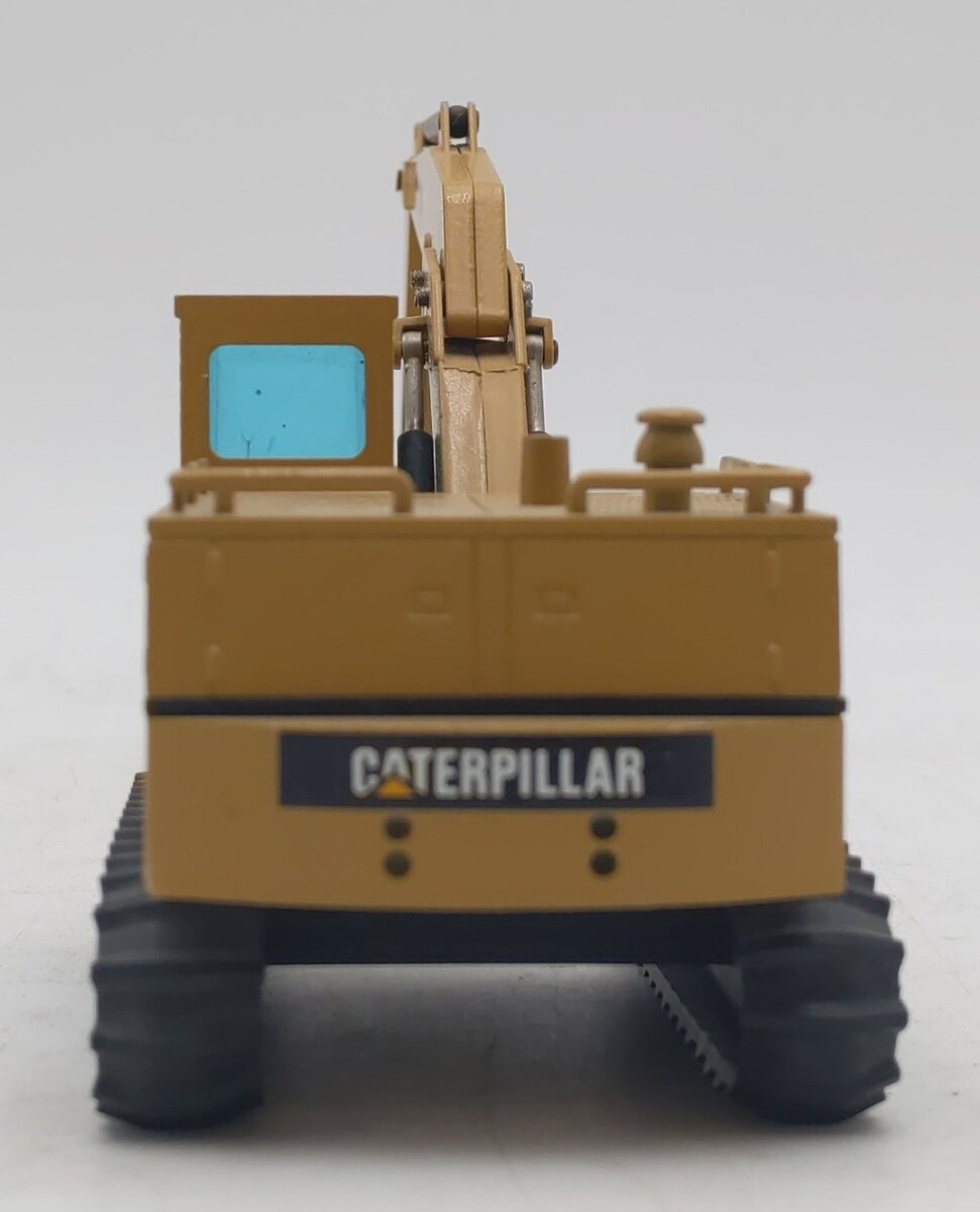 NZG 190 1:50 Caterpillar 215 Hydraulic Excavator EX/Box