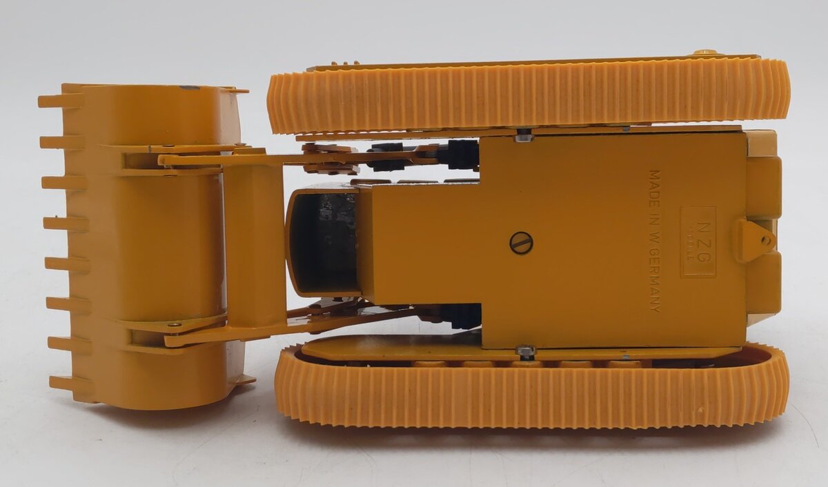NZG 108 1:24 Caterpillar 941 Track Loader EX/Box