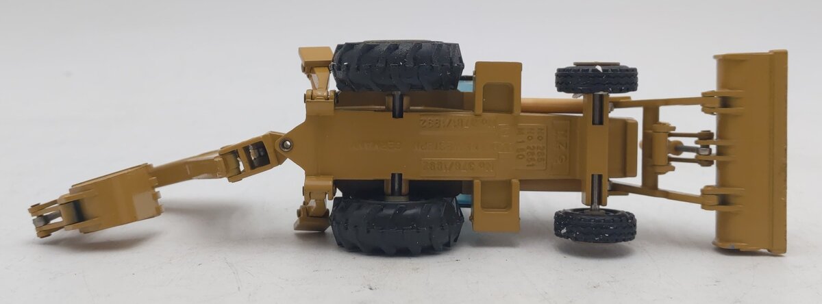 NZG 2852 1:50 Caterpillar 416B Backhoe Loader EX/Box