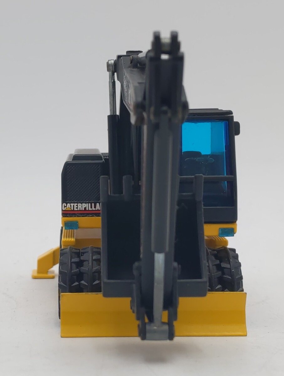 NZG 405/03 1:50 Caterpillar M318 Wheeled Excavator VG