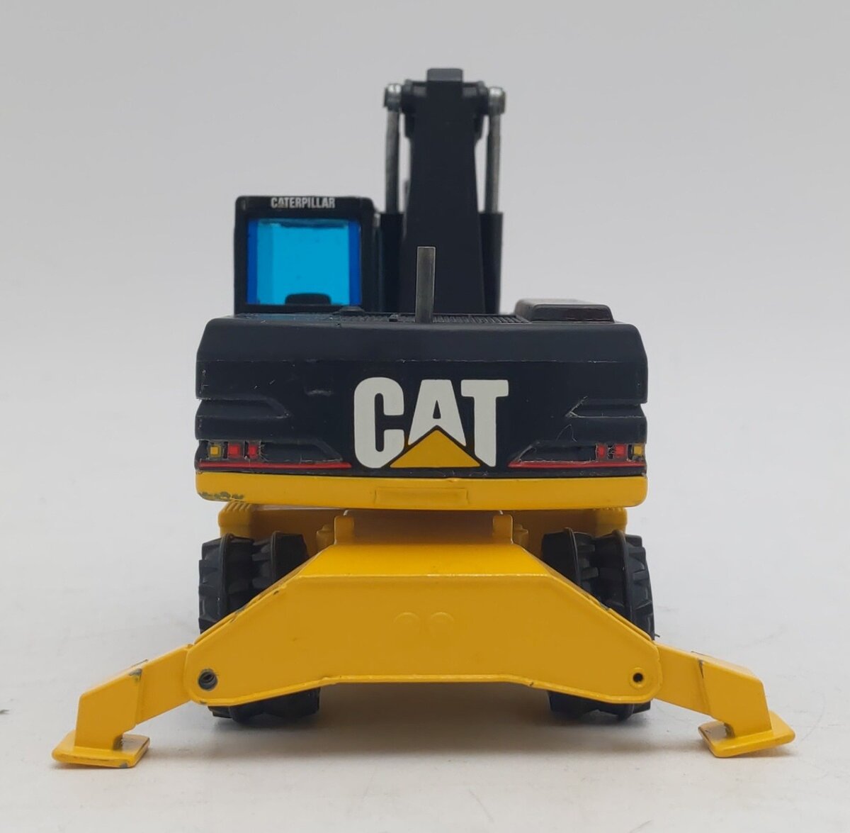 NZG 405/03 1:50 Caterpillar M318 Wheeled Excavator VG