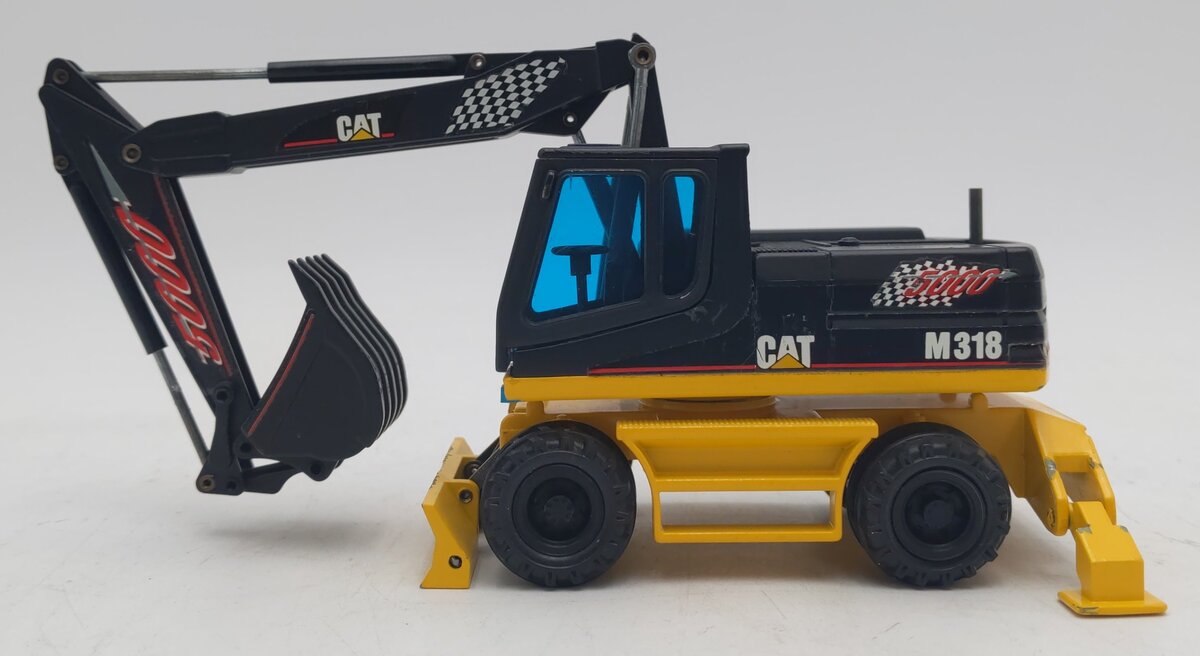 NZG 405/03 1:50 Caterpillar M318 Wheeled Excavator VG