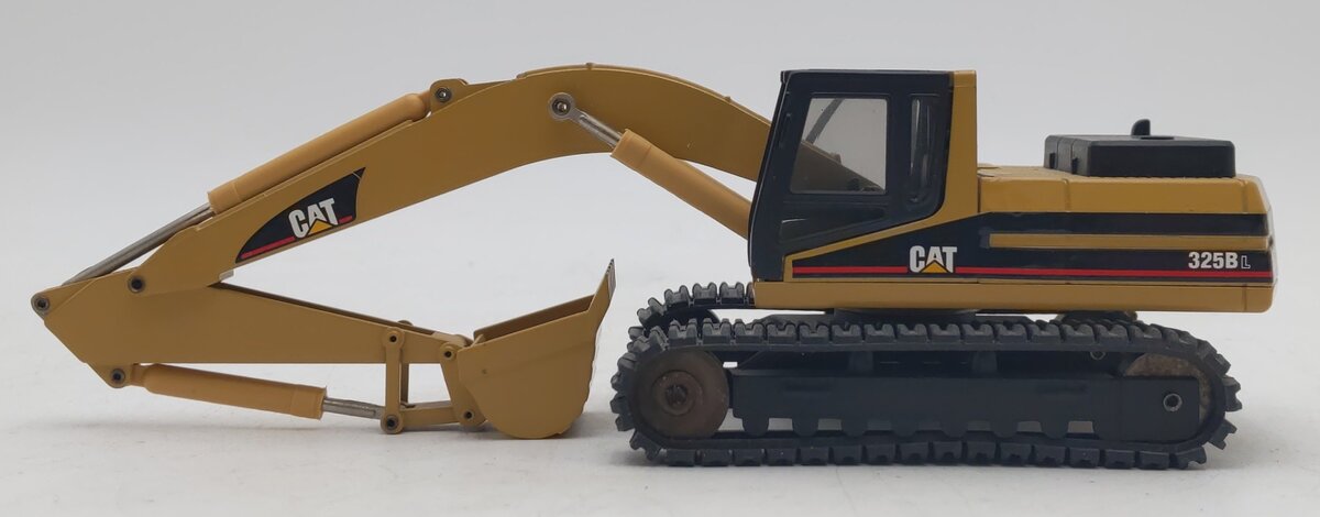 NZG 367 1:50 Caterpillar 325B L Excavator EX/Box