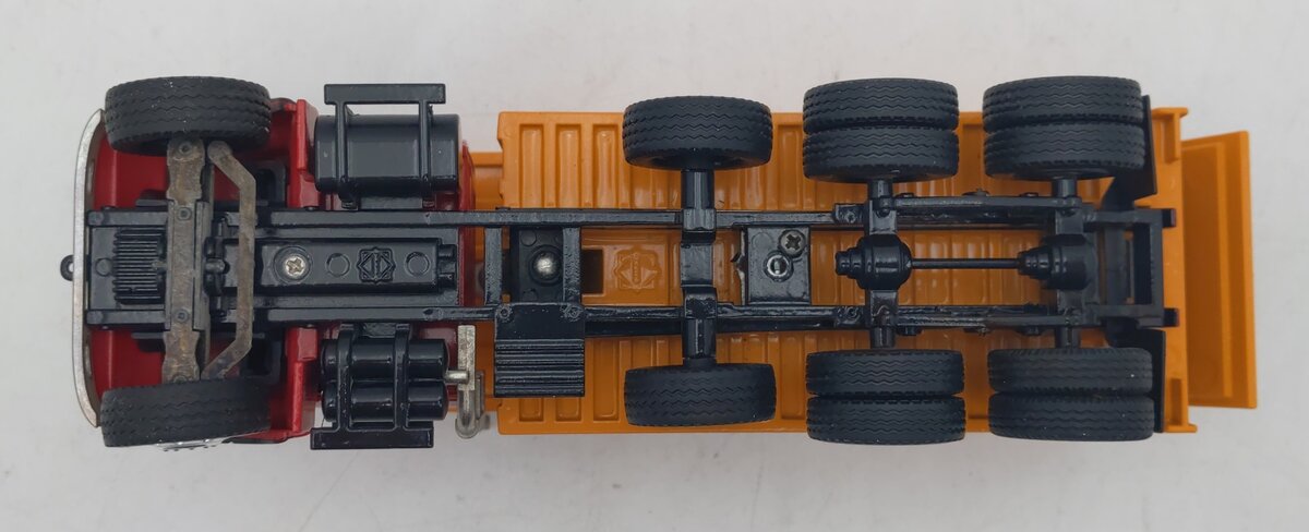 Conrad 1:50 Die-Cast Red/Yellow International 7000 Dump Truck EX