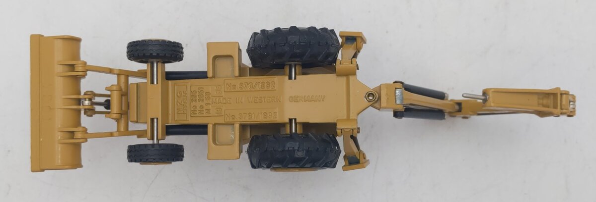 NZG 3782 1:50 Die-Cast Caterpillar 416 Backhoe Loader w/ Hydraulic Hammer LN/Box