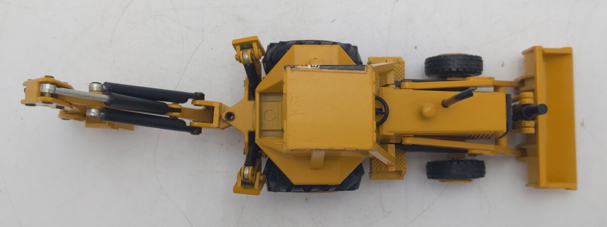 NZG 285 1:50 Caterpillar 416 Backhoe Loader EX/Box