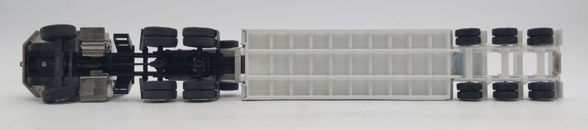 Conrad 1:50 Die-Cast International 5600i Truck with Talbert Lowboy Trailer EX