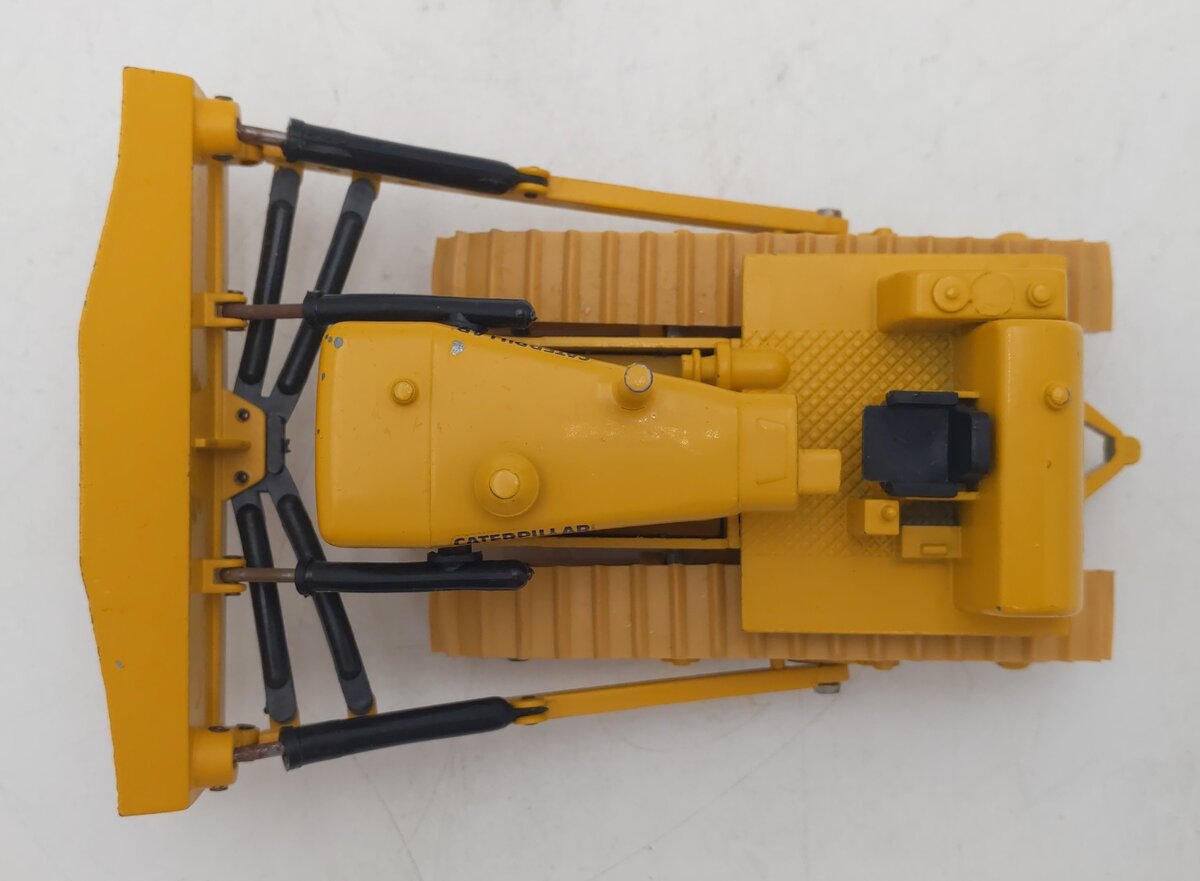 Conrad 2870 1:50 Die-Cast Cat D9G Bulldozer VG/Box