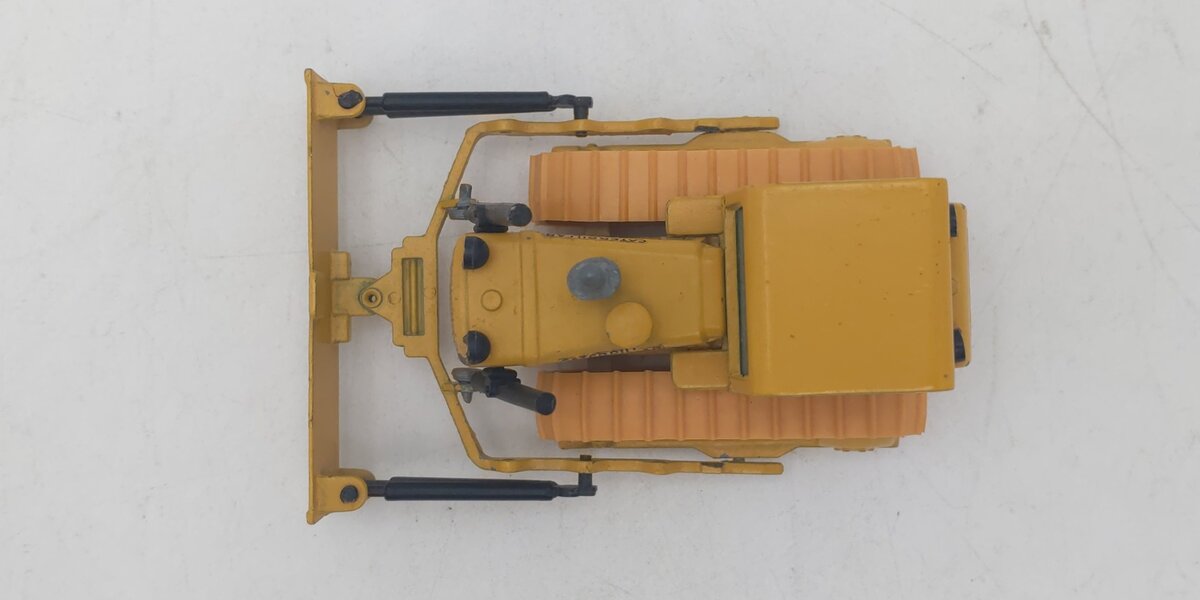 NZG Modelle 119 1:50 Scale Die-Cast CAT D4D Bulldozer EX/Box