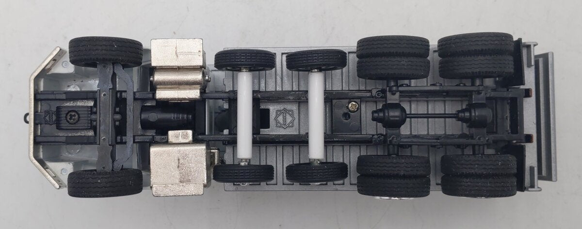 Conrad 1:50 Die-Cast White International Dump Truck EX