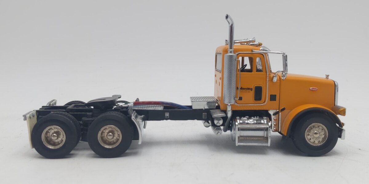 Sword Models 1:50 Scale Die-Cast Kokosing Peterbilt Semi-Truck LN