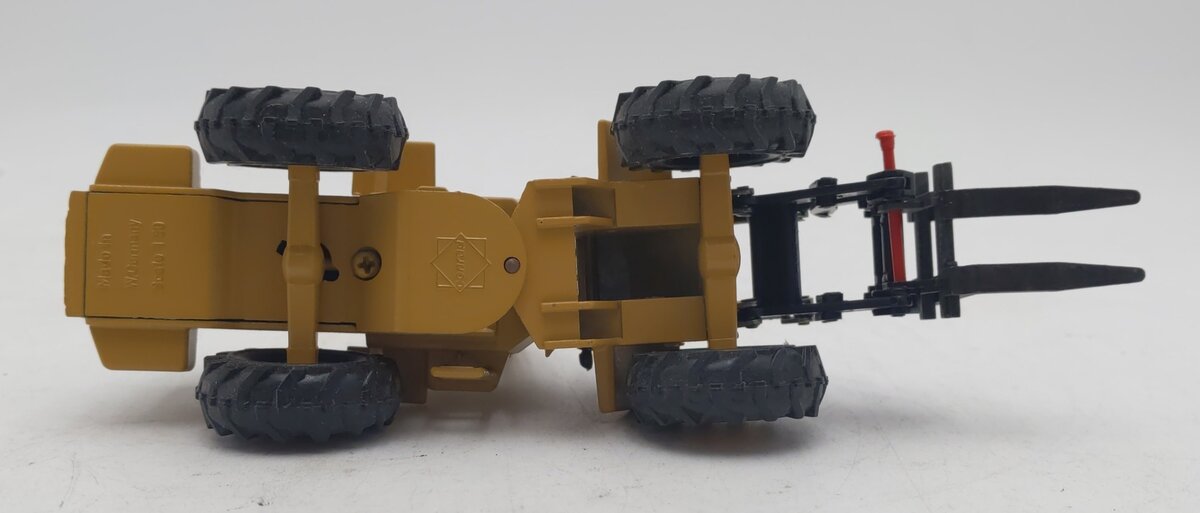Conrad 1:50 Die-Cast Caterpillar IT28 Wheel Loader EX