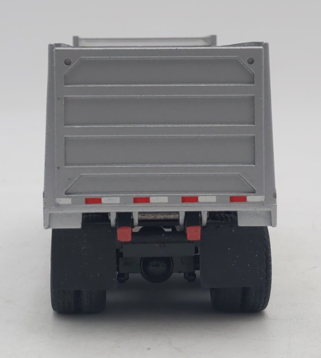Conrad 1:50 Die-Cast Silver 5600 International Dump Truck EX