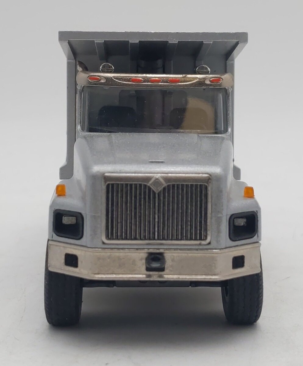 Conrad 1:50 Die-Cast Silver 5600 International Dump Truck EX