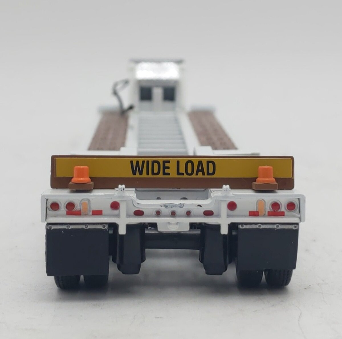 First Gear 1:50 Die-Cast Tri-Axle Lowboy Trailer LN